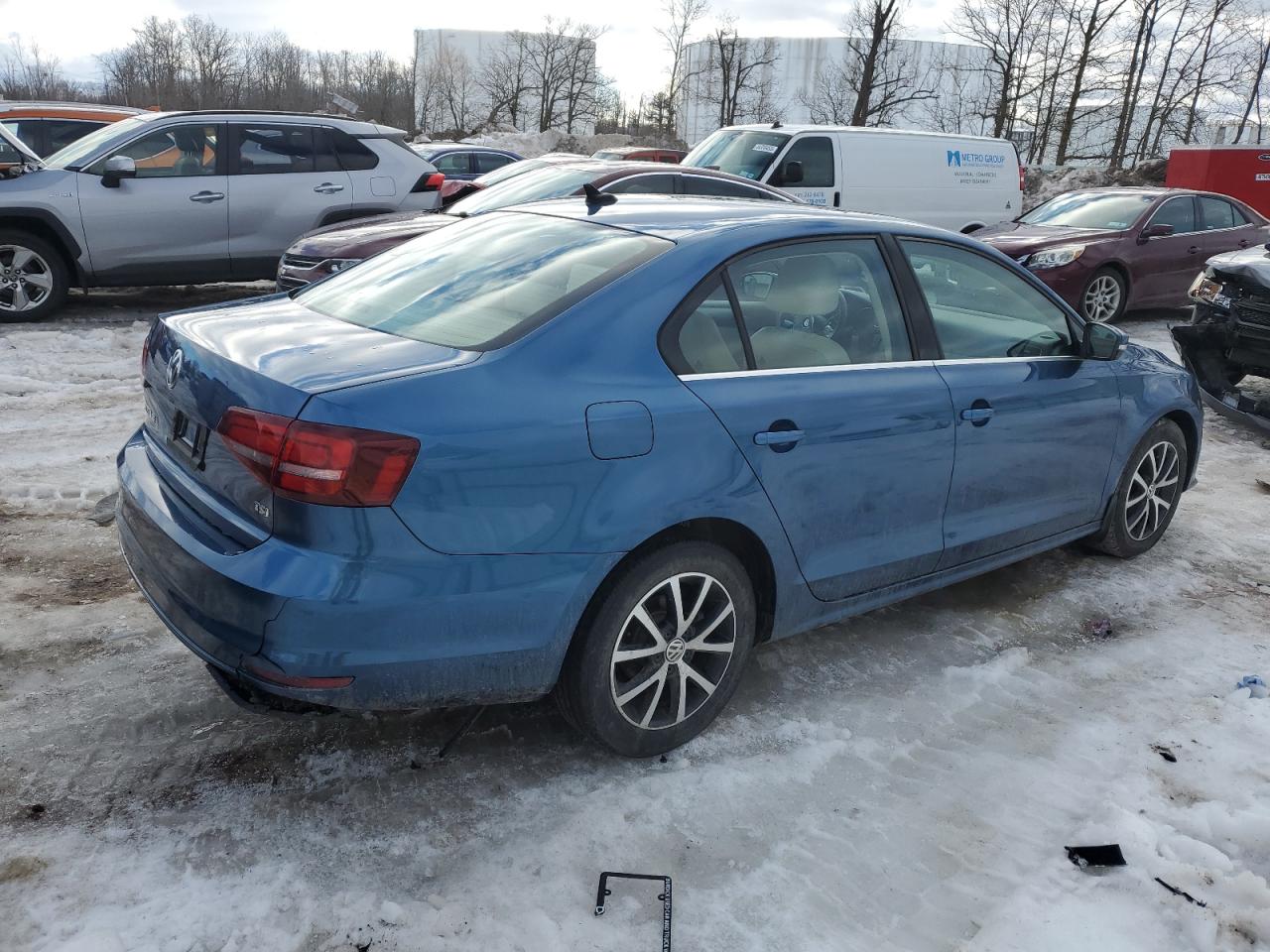 2017 Volkswagen Jetta - Image 3