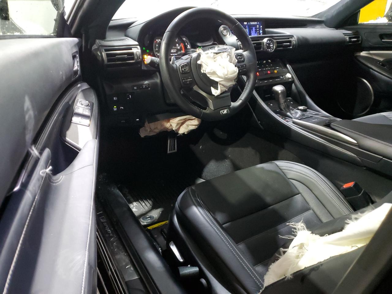 2021 Lexus RC - Image 8