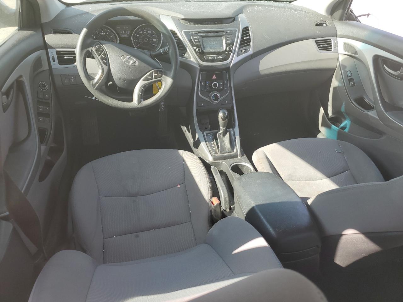 2014 Hyundai Elantra - Image 8