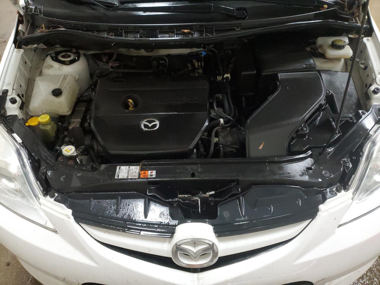 2010 Mazda 5 - Image 12