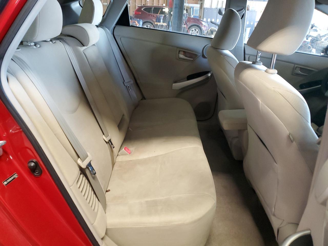 2010 Toyota Prius - Image 10
