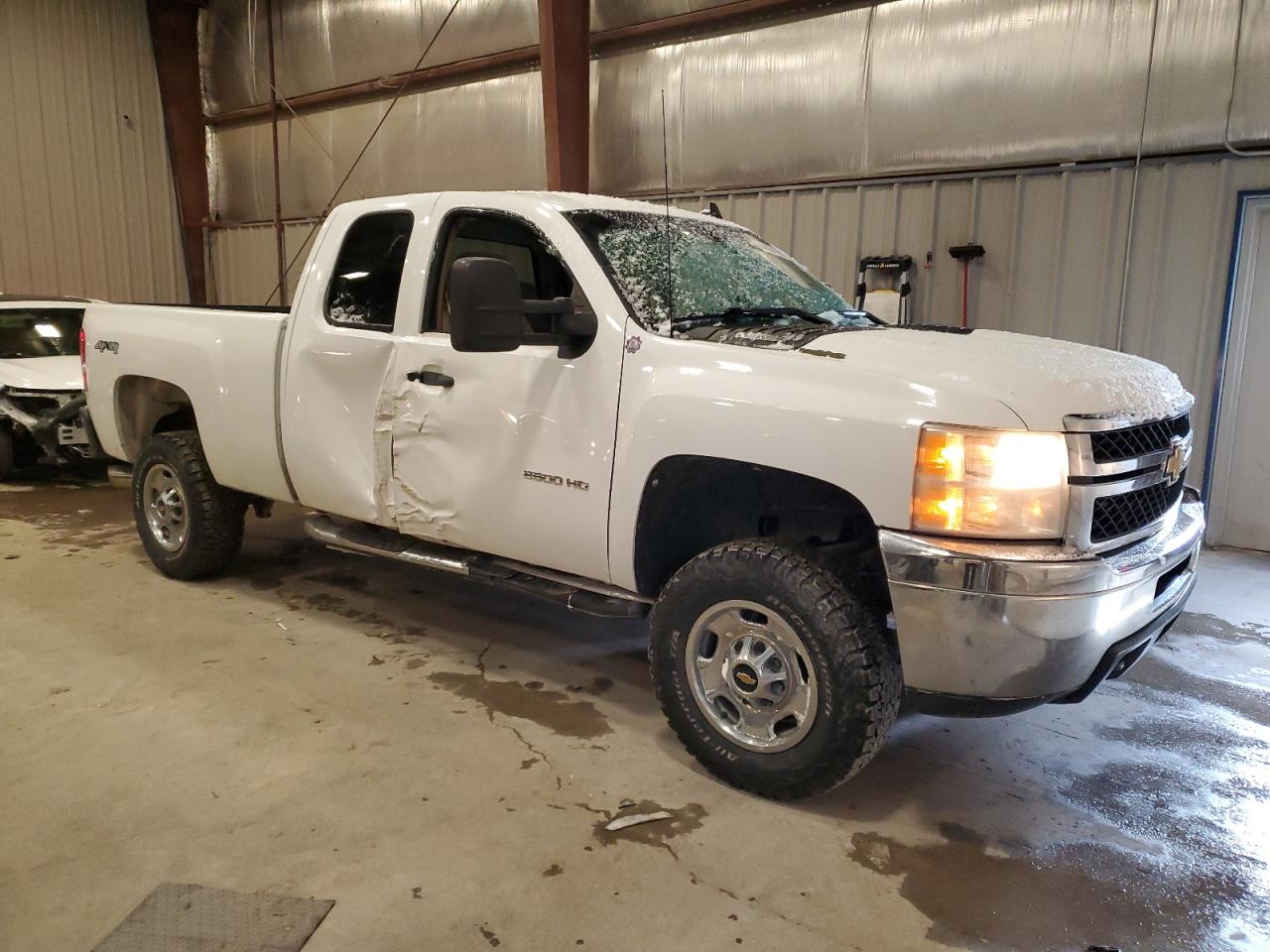2011 Chevrolet Silverado - Image 4