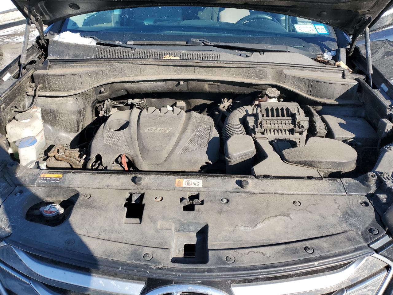 2016 Hyundai Santa Fe - Image 12