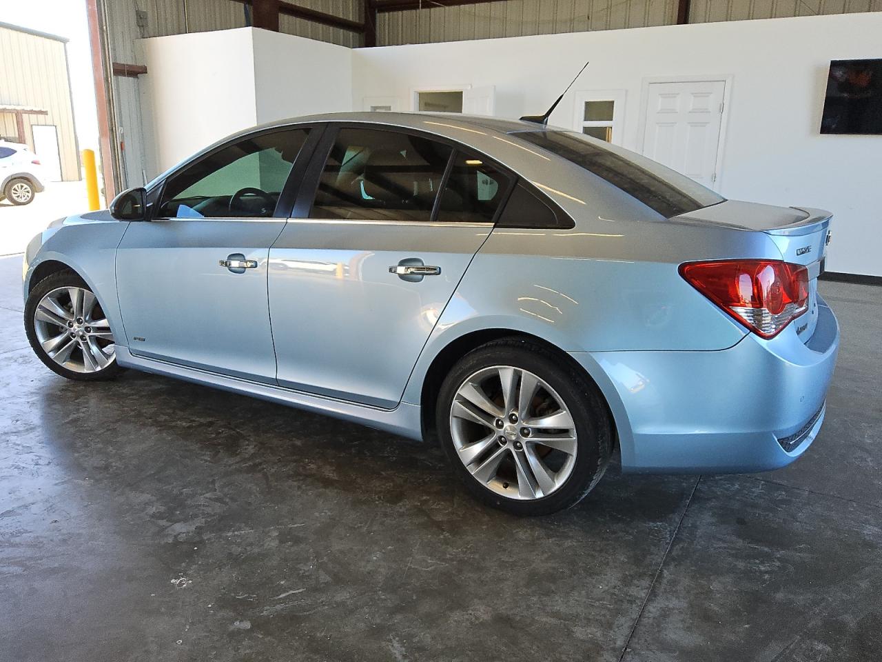 2012 Chevrolet Cruze - Image 2