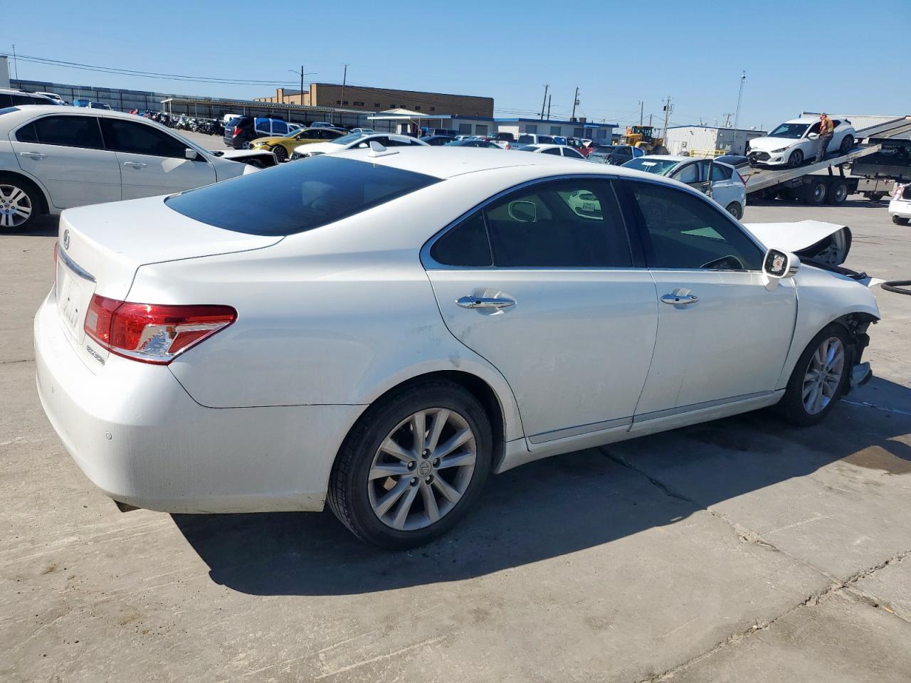 2012 Lexus ES - Image 3