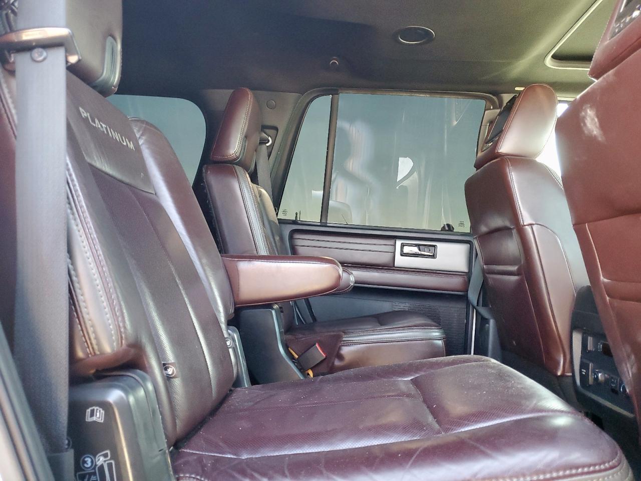 2015 Ford Expedition - Image 11
