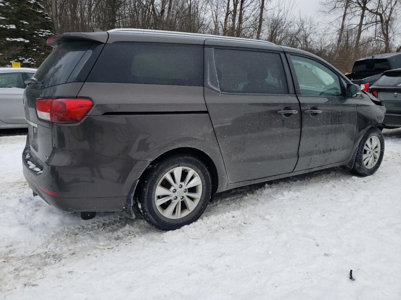 2017 Kia Sedona - Image 3