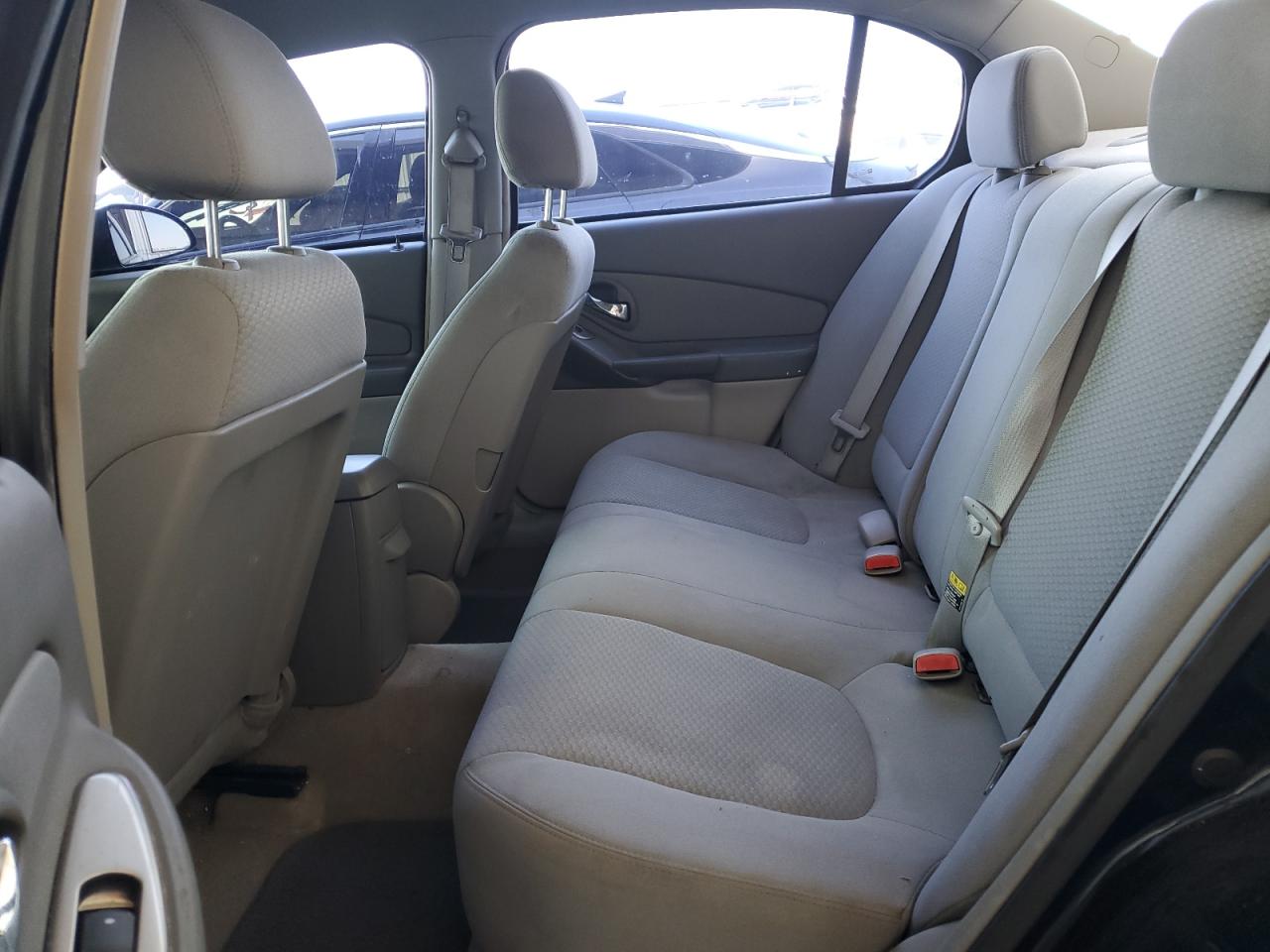 2006 Chevrolet Malibu - Image 10