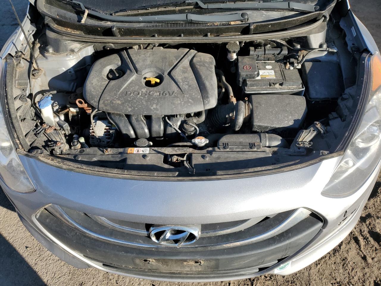 2013 Hyundai Elantra - Image 11