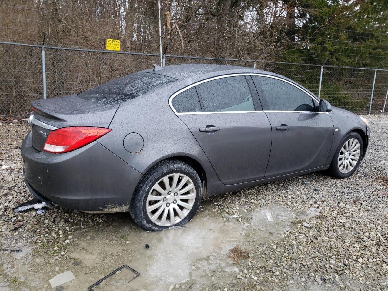2011 Buick Regal - Image 3