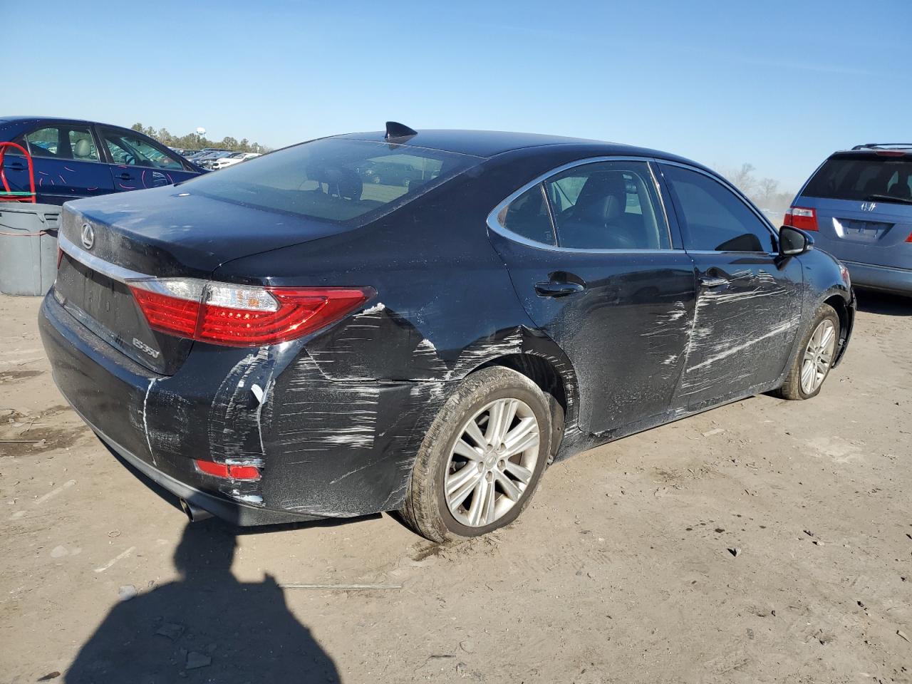 2015 Lexus ES - Image 3
