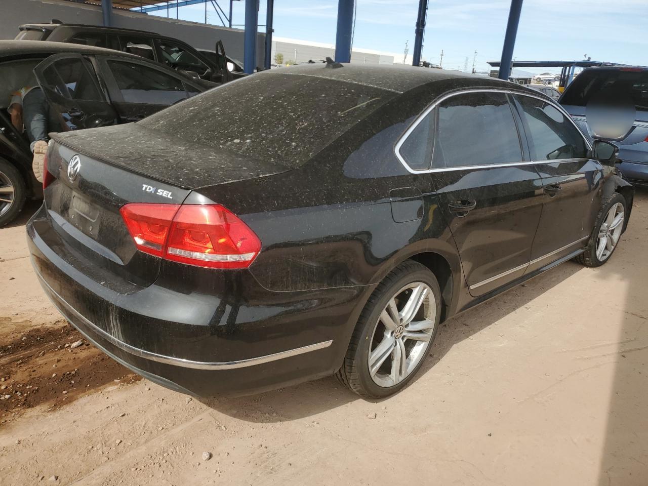 2014 Volkswagen Passat - Image 3