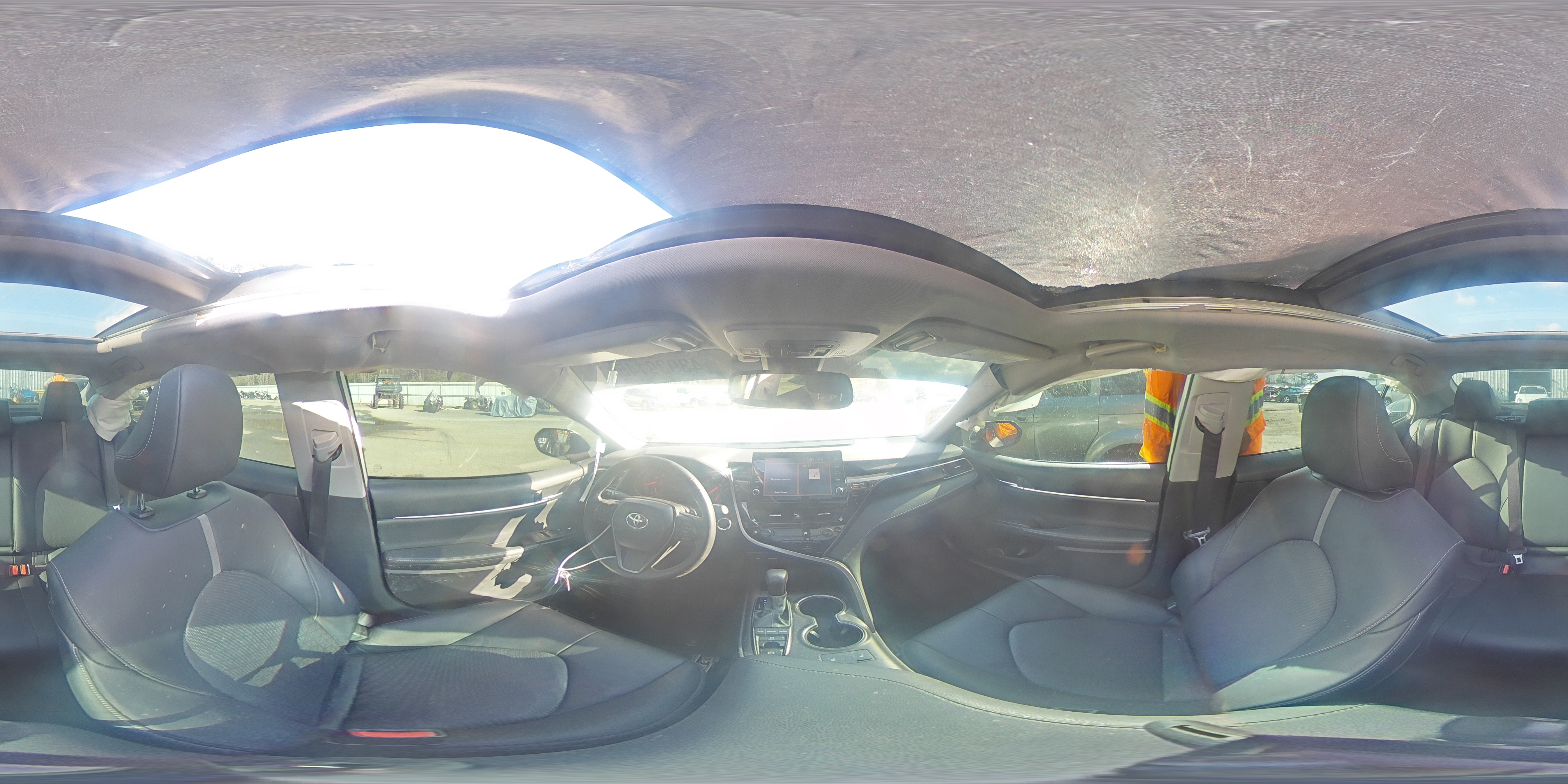2021 Toyota Camry - Image 14