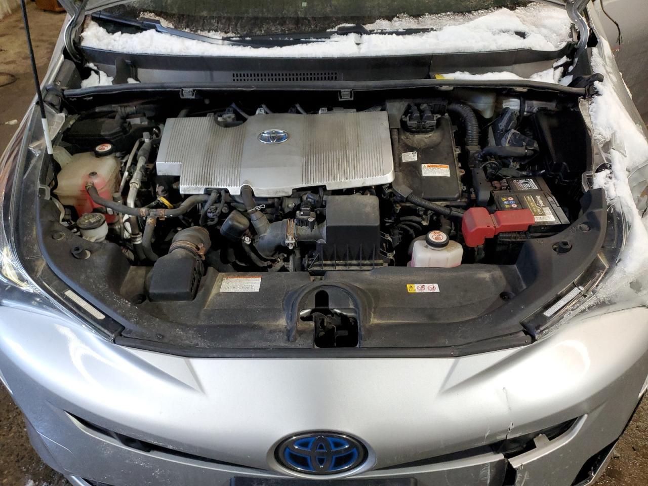 2018 Toyota Prius - Image 11