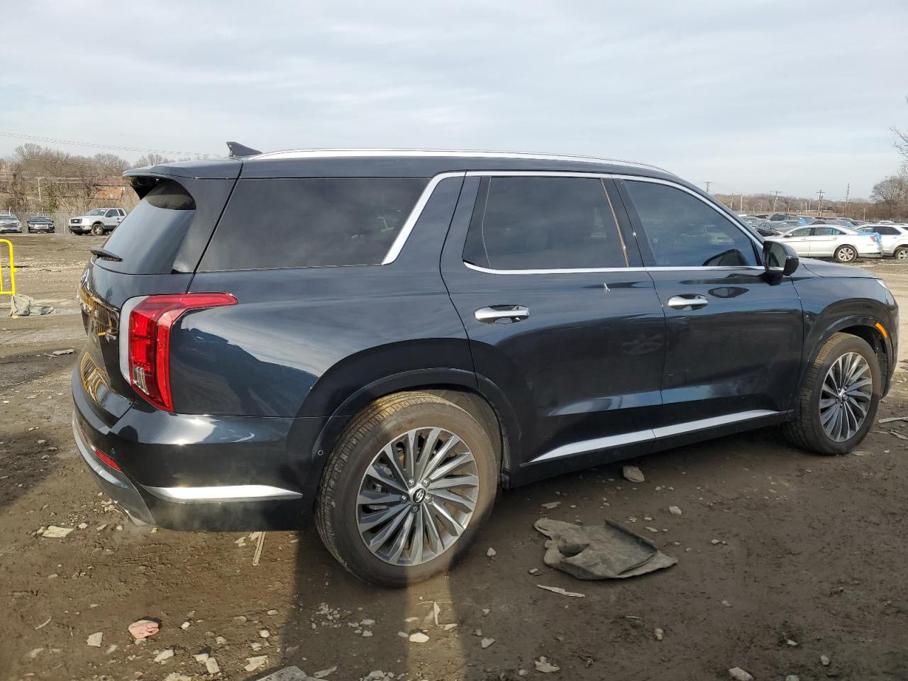 2024 Hyundai Palisade - Image 3