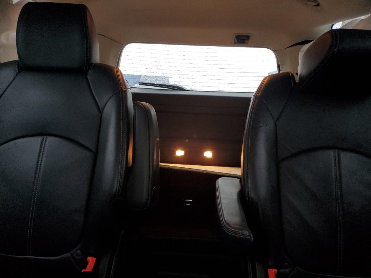 2015 GMC Acadia - Image 10