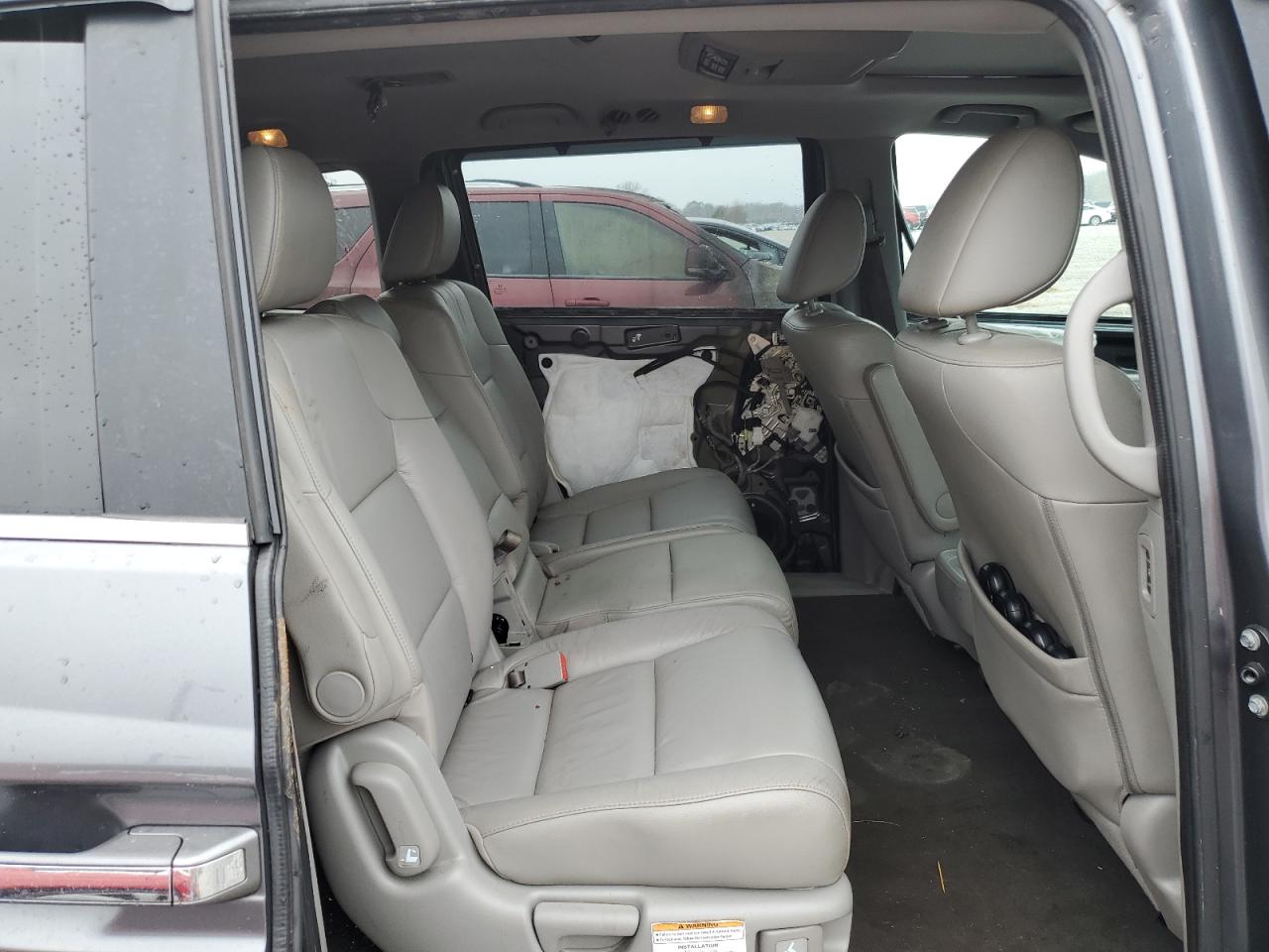 2012 Honda Odyssey - Image 11