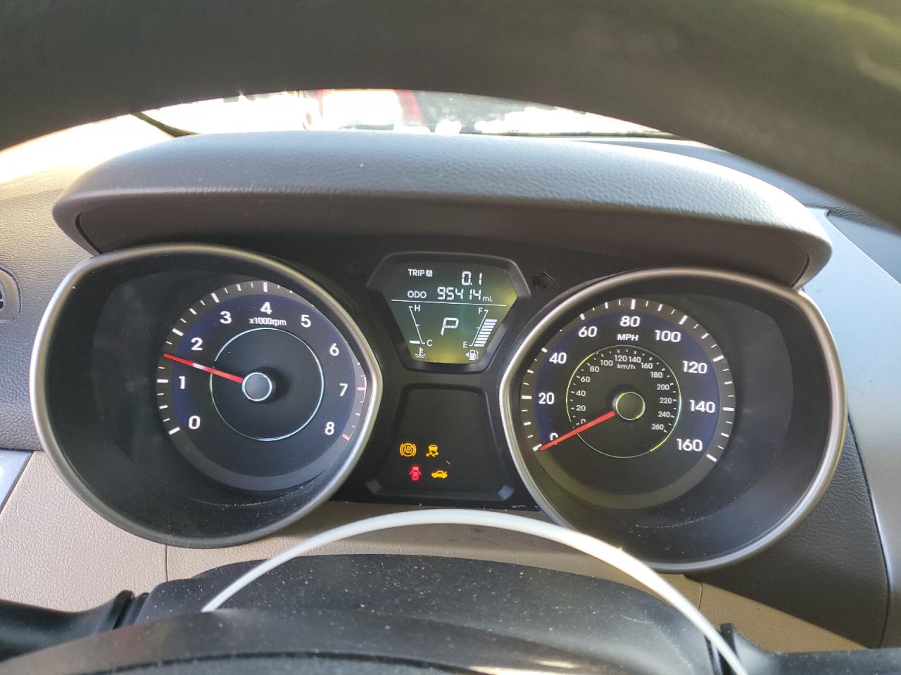 2013 Hyundai Elantra - Image 9