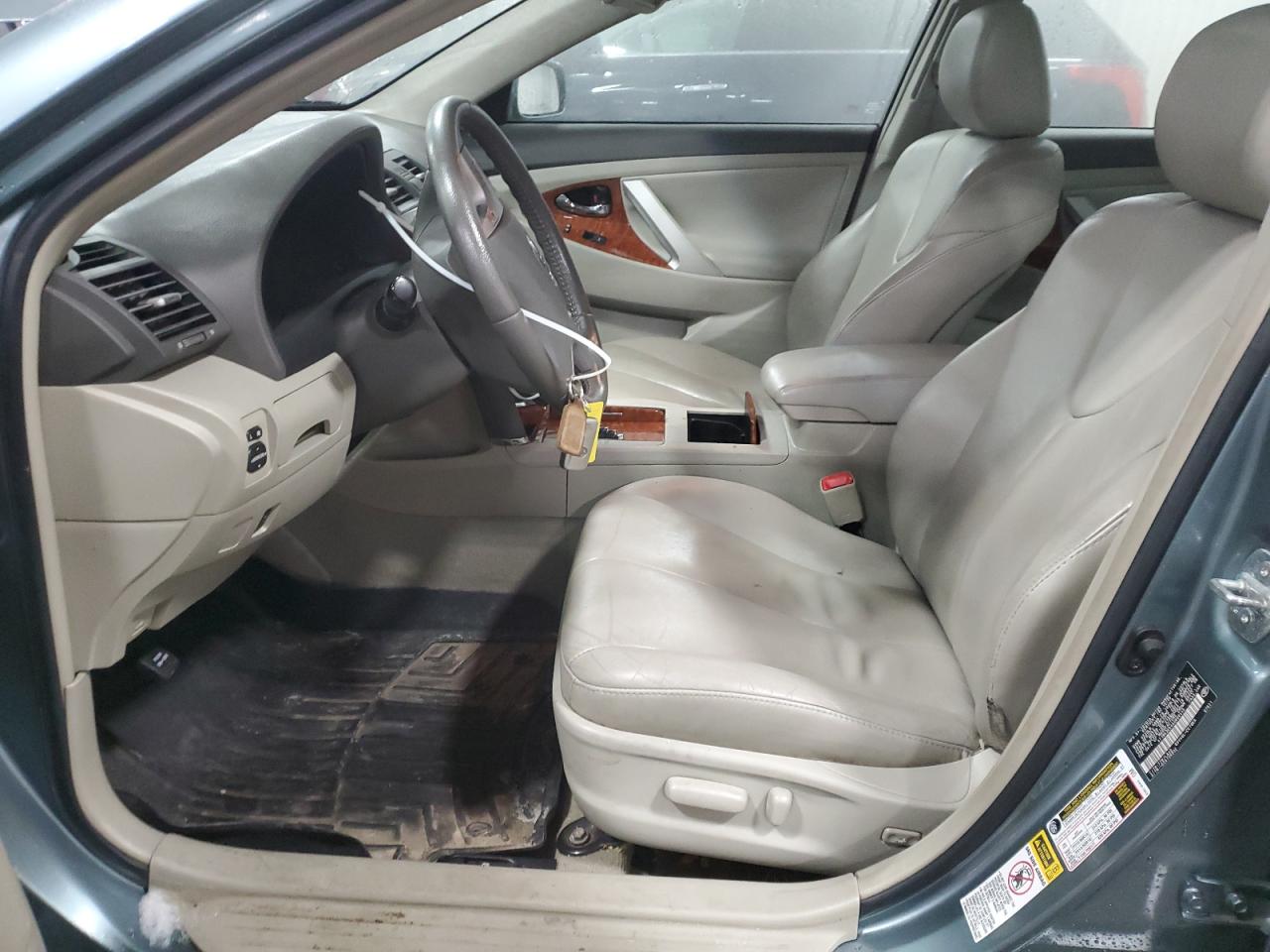 2010 Toyota Camry - Image 7