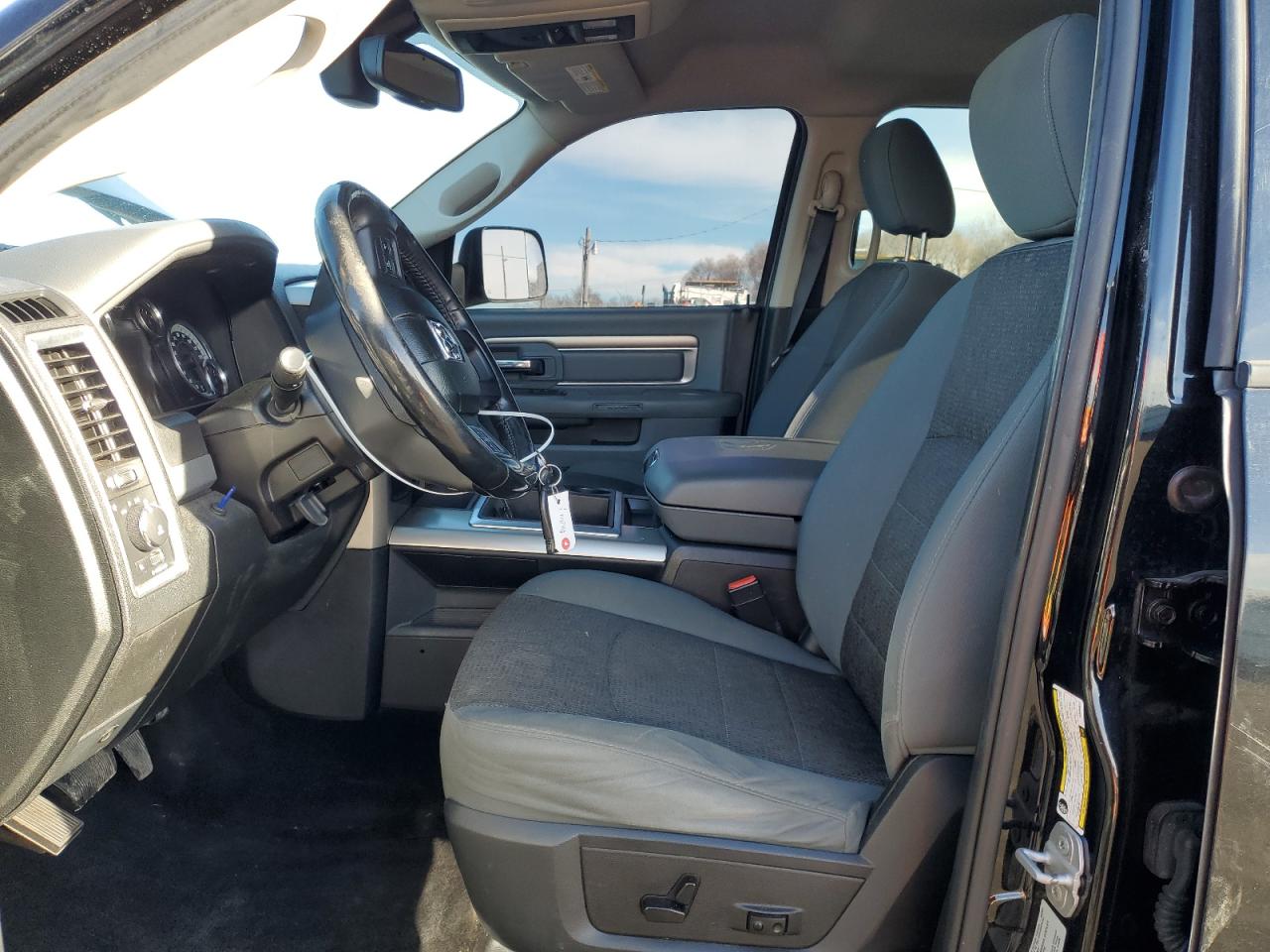 2015 RAM 2500 - Image 7
