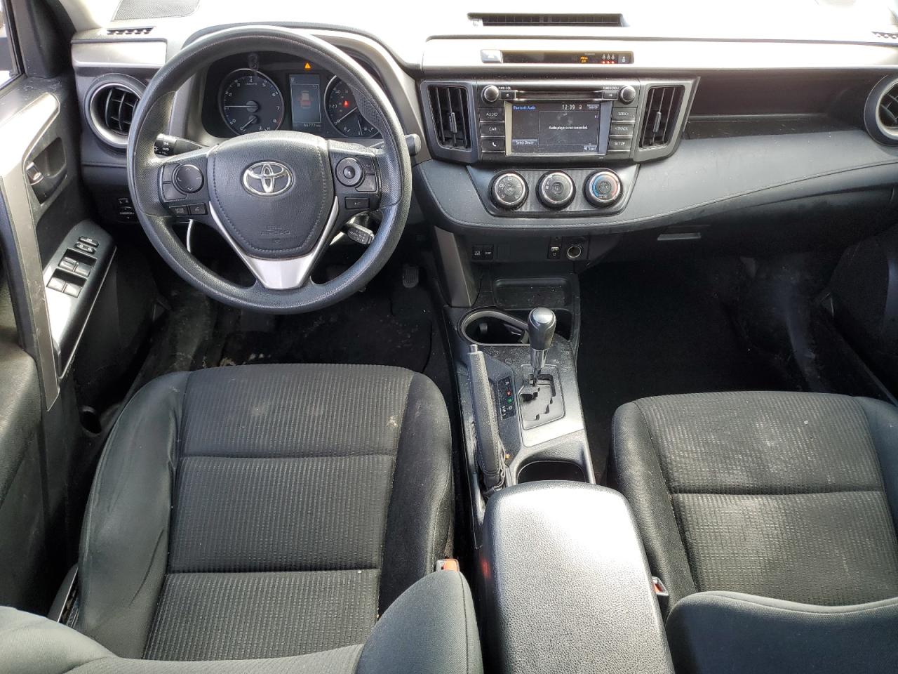 2017 Toyota RAV 4 - Image 8