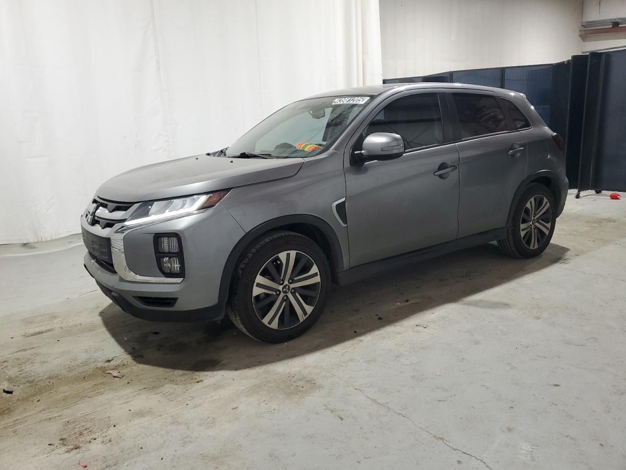 2021 Mitsubishi Outlander - Image 1