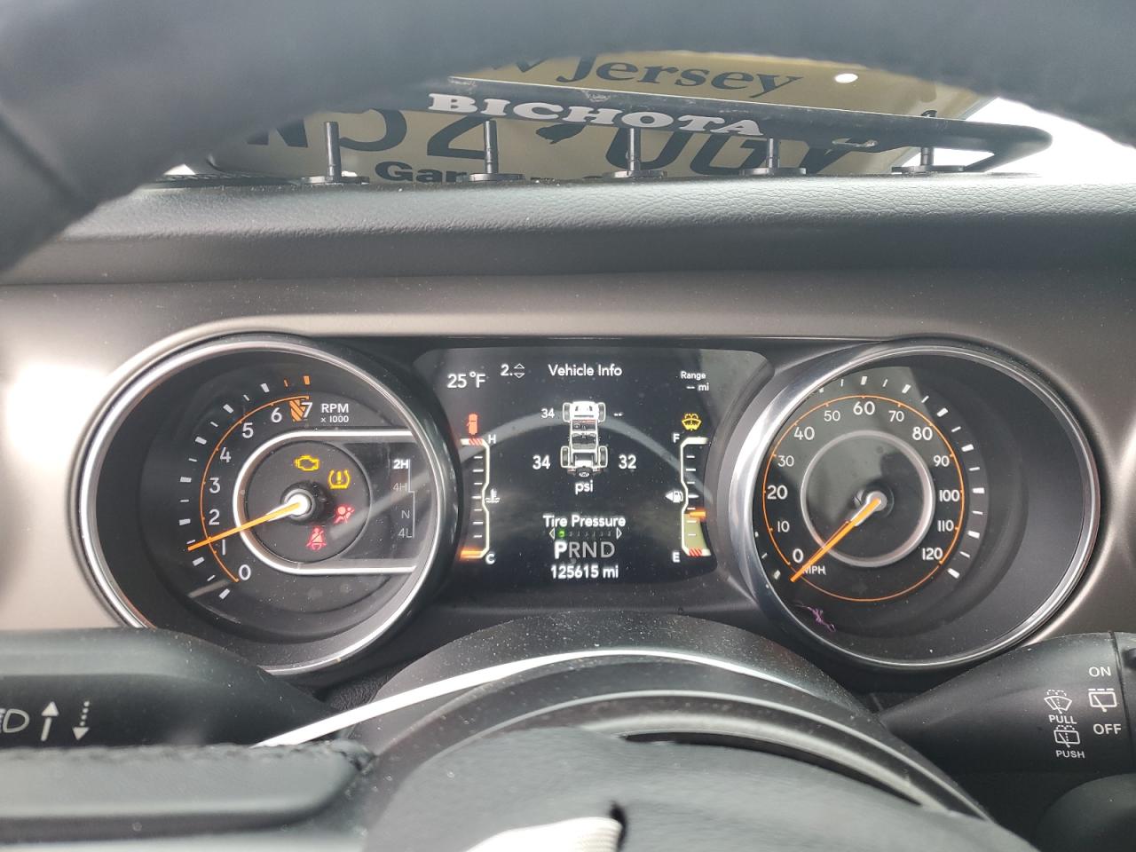 2018 Jeep Wrangler - Image 9