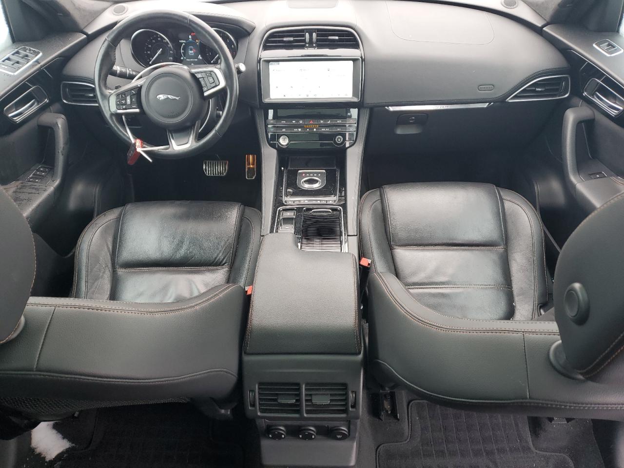 2019 Jaguar F-Pace - Image 8