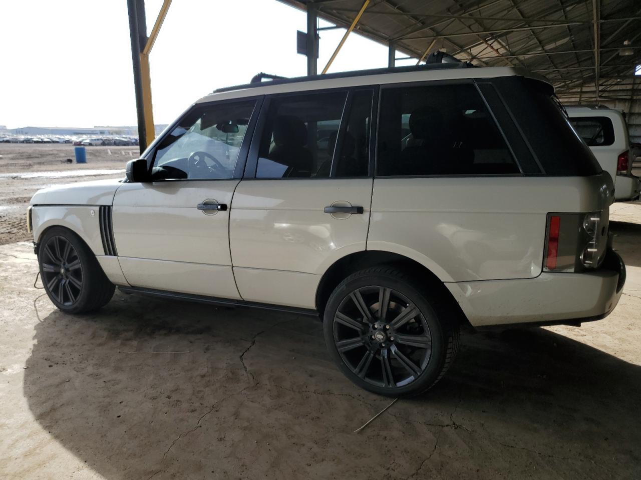 2007 Land Rover Range Rover - Image 2