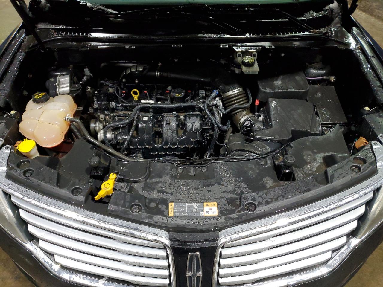 2015 Lincoln MKZ - Image 12