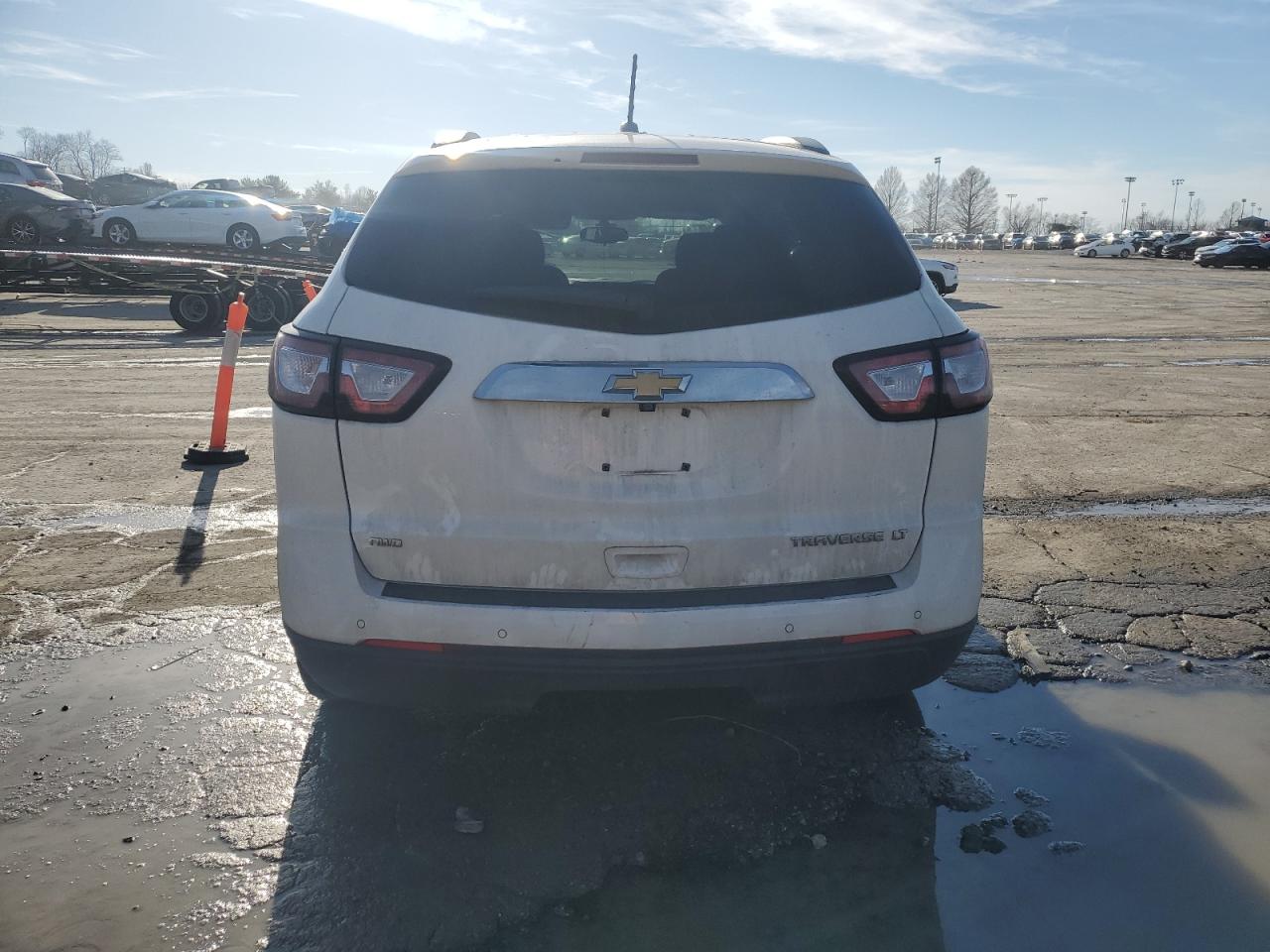 2015 Chevrolet Traverse - Image 6