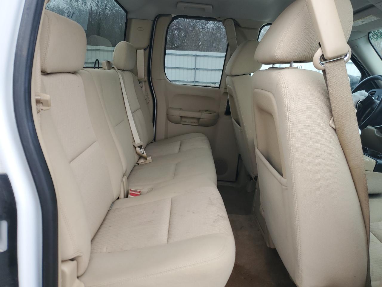 2013 Chevrolet Silverado - Image 10