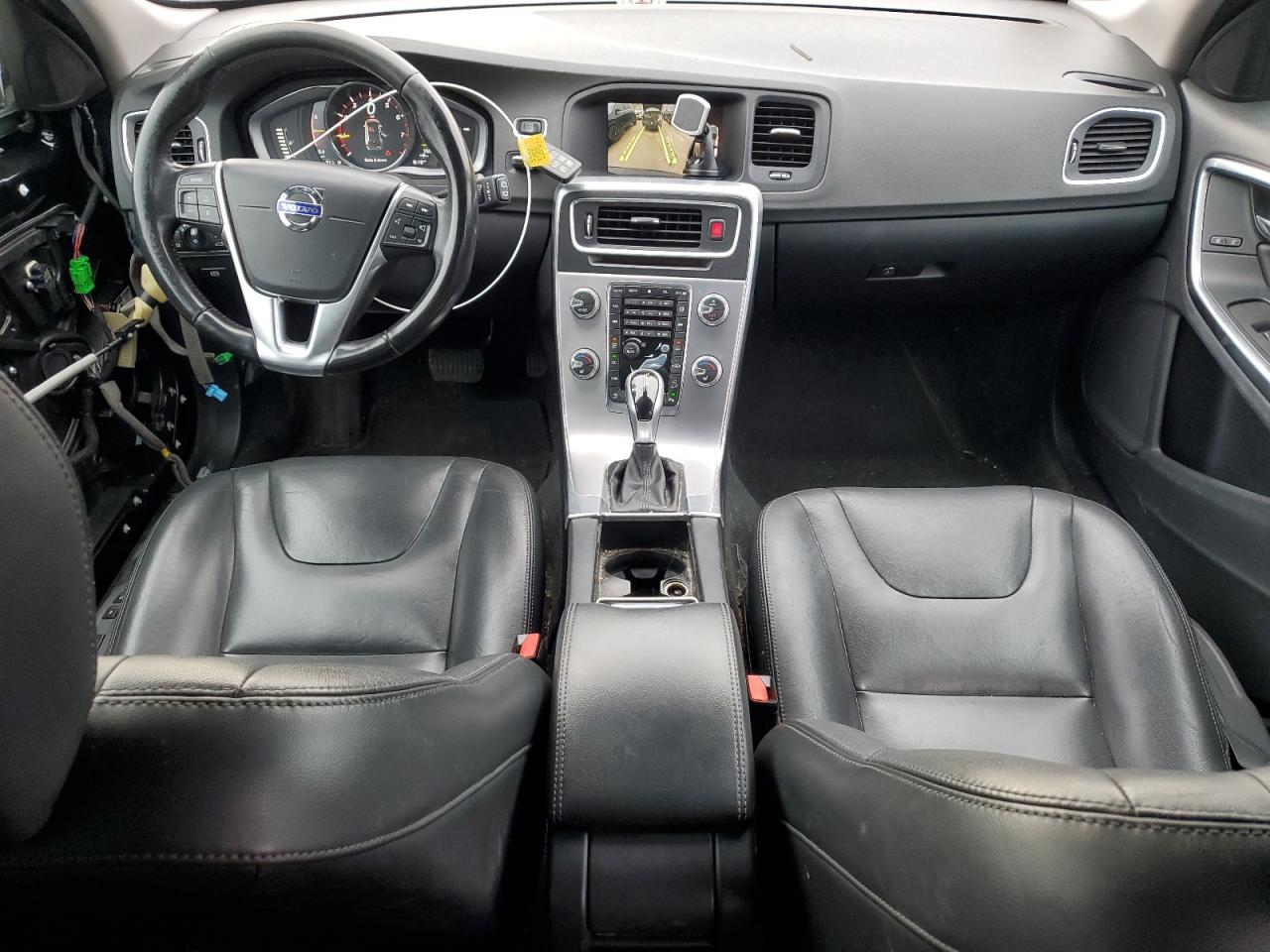 2018 Volvo V60 - Image 8