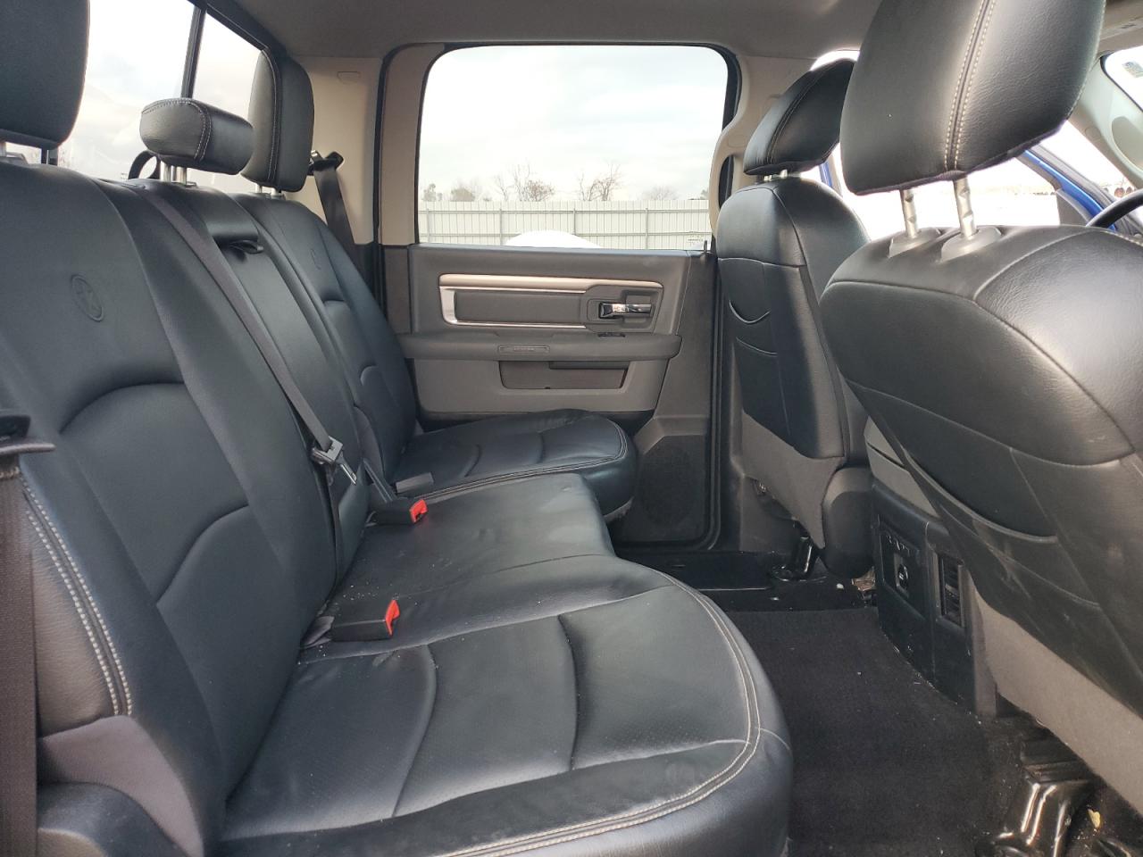 2016 RAM 1500 - Image 11