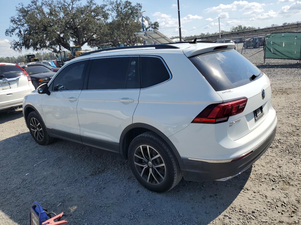 2021 Volkswagen Tiguan - Image 2