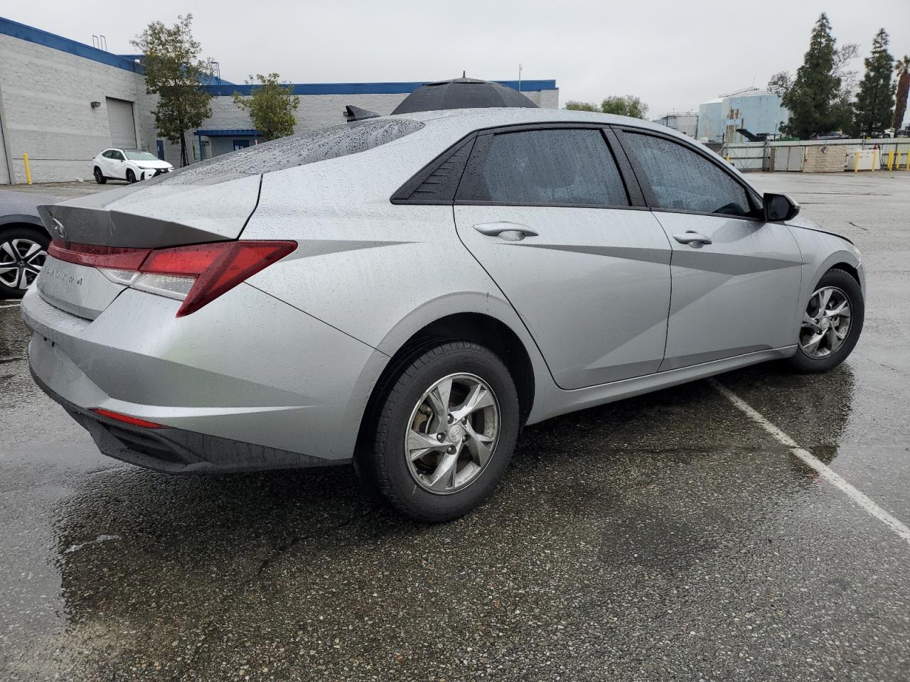 2021 Hyundai Elantra - Image 3