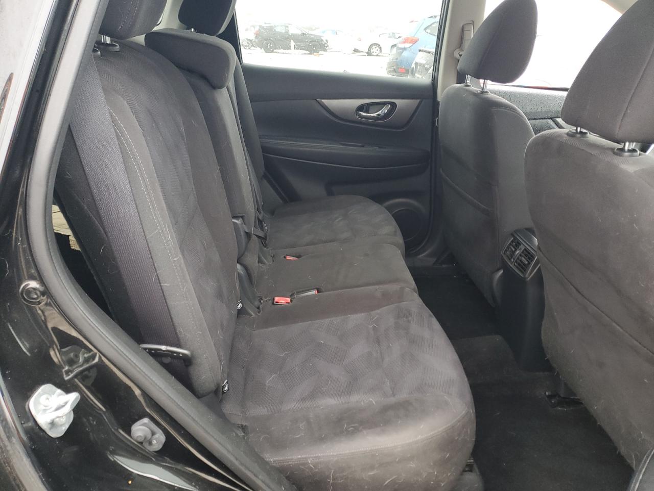 2015 Nissan Rogue - Image 11