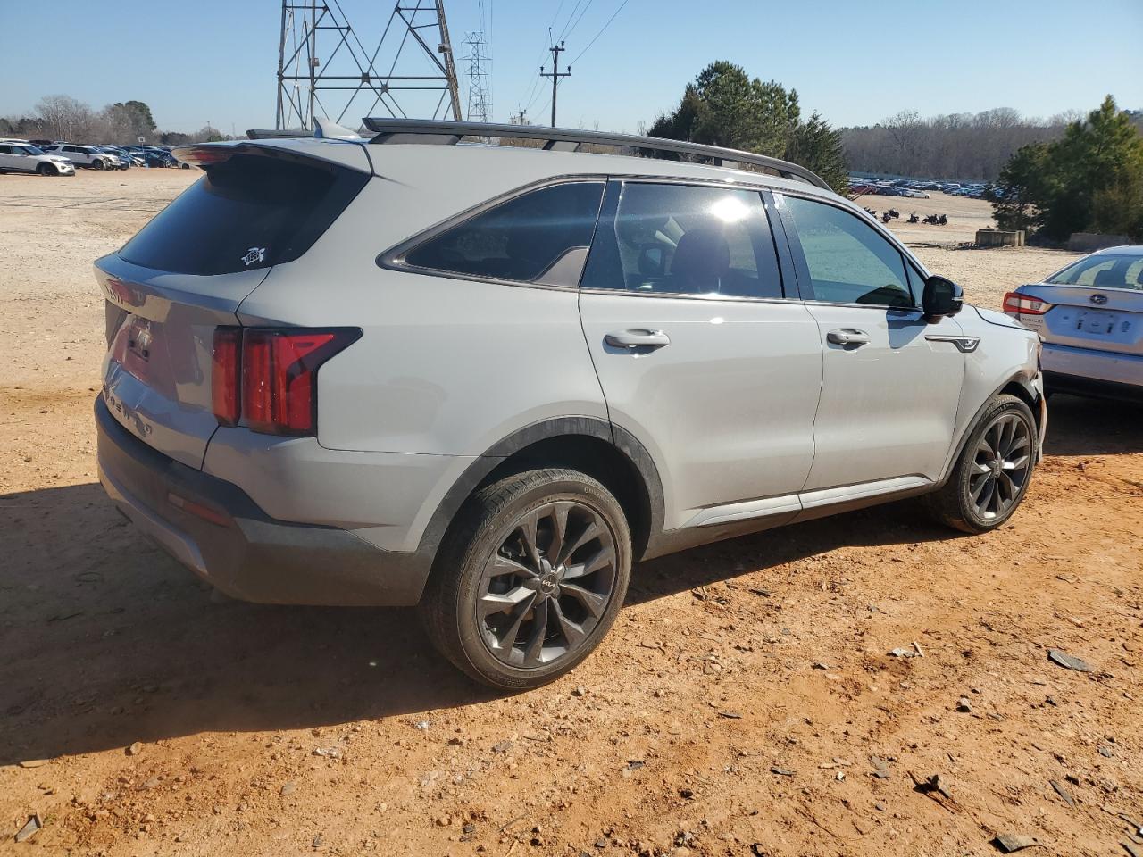 2022 Kia Sorento - Image 3