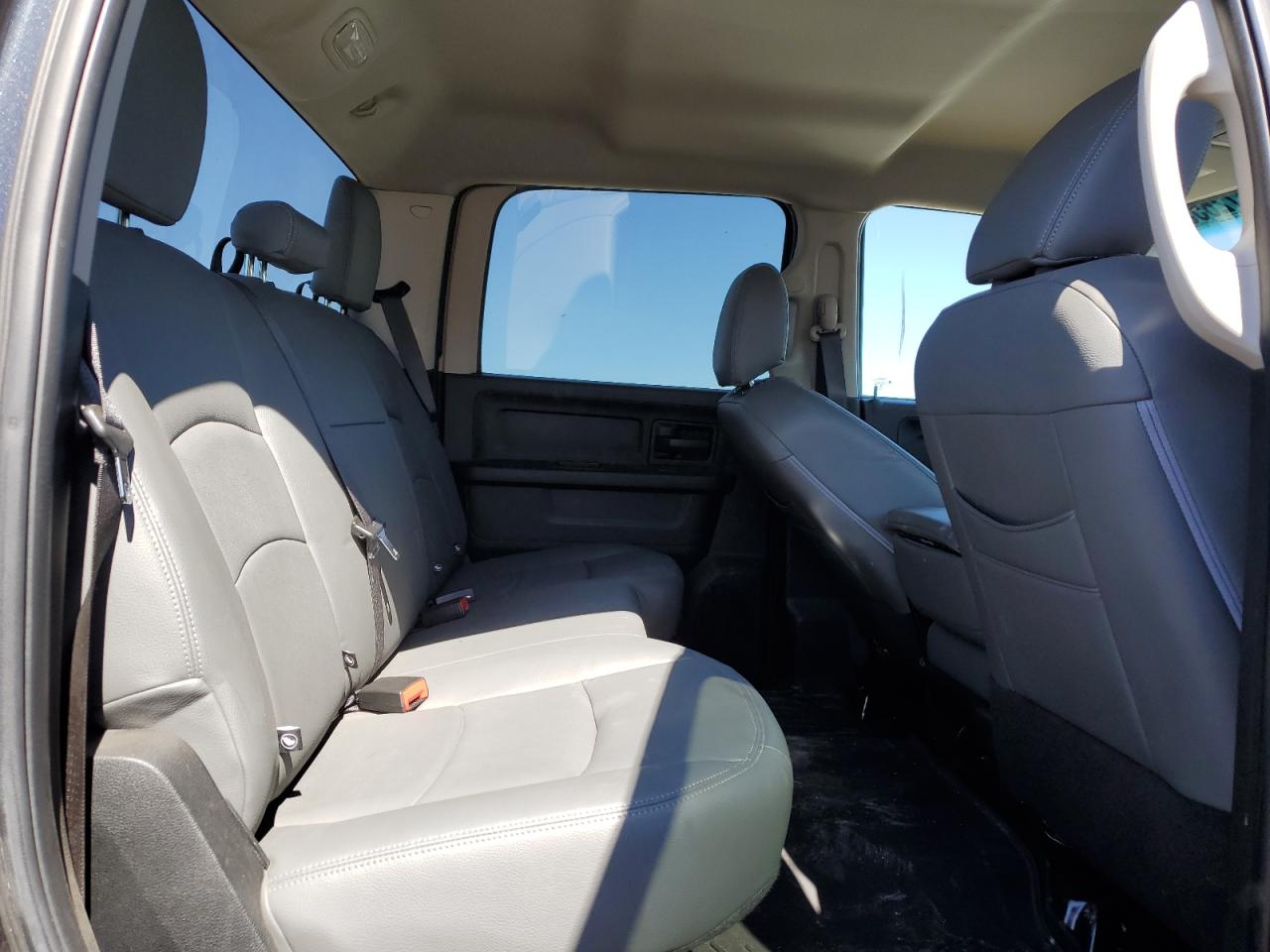 2018 RAM 1500 - Image 10