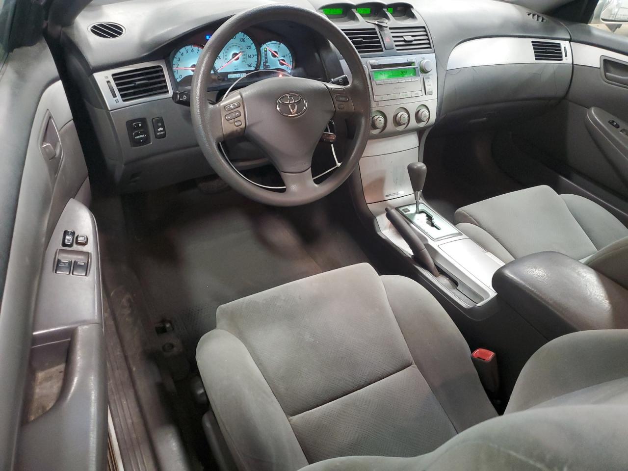 2004 Toyota Camry Solara - Image 8