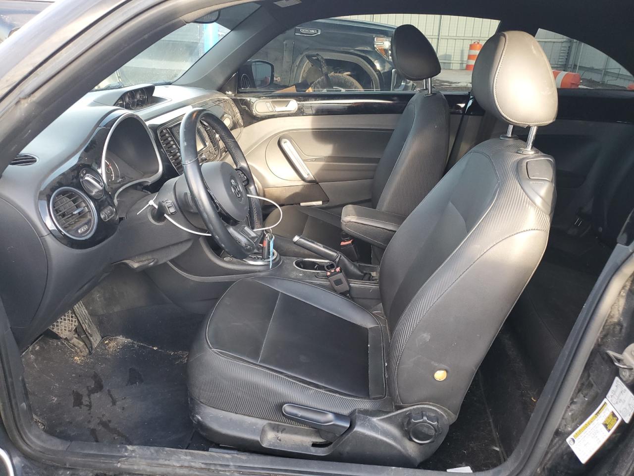 2013 Volkswagen Beetle - Image 7