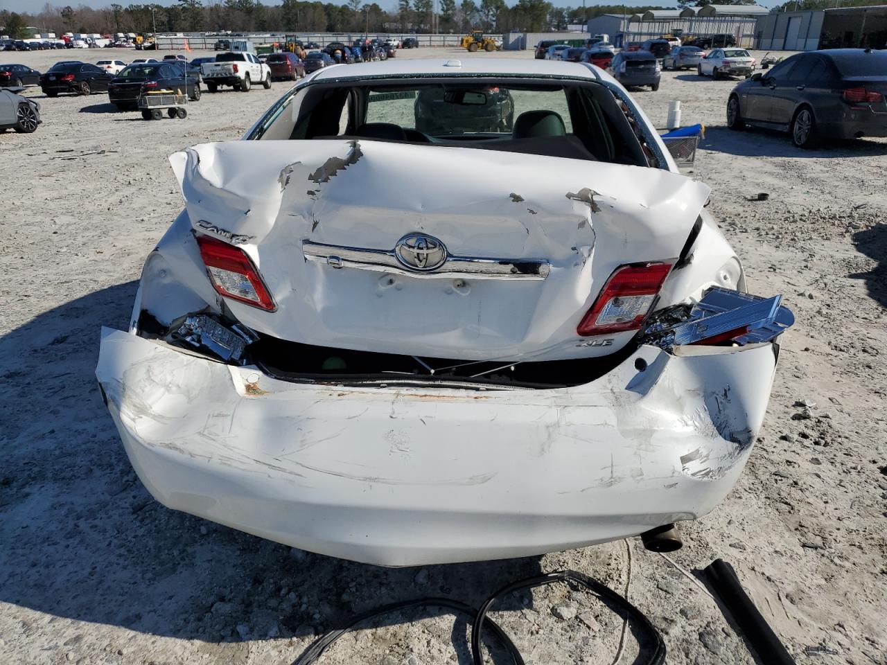 2011 Toyota Camry - Image 6