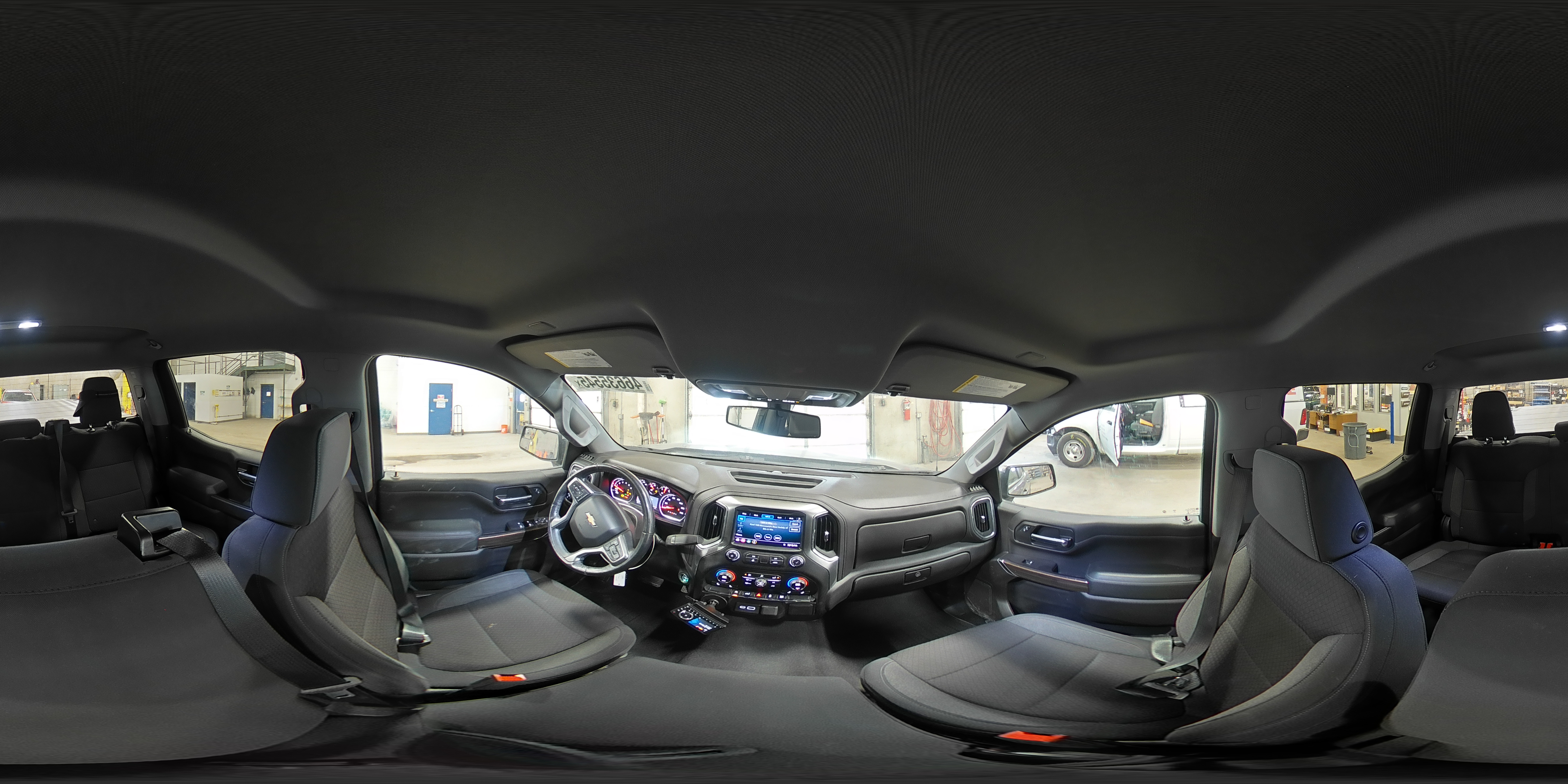 2020 Chevrolet Silverado - Image 13