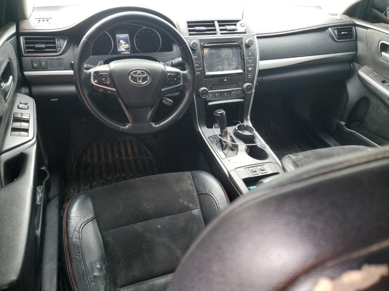 2015 Toyota Camry - Image 8