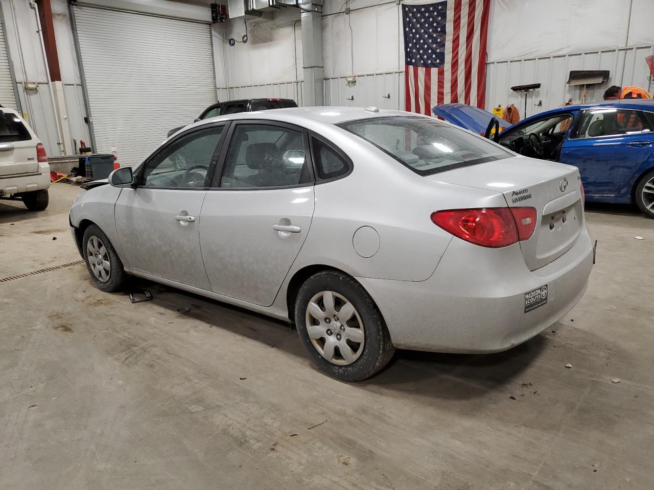 2009 Hyundai Elantra - Image 2