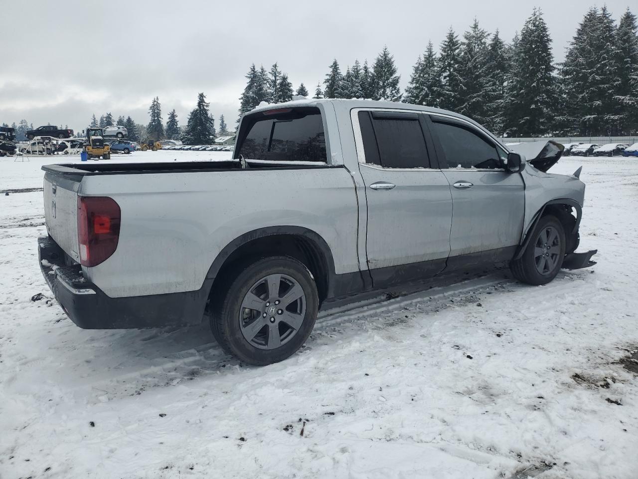 2020 Honda Ridgeline - Image 3