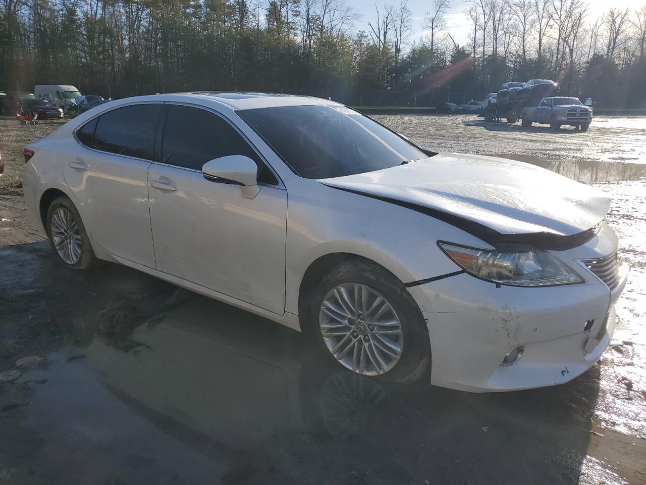 2013 Lexus ES - Image 4