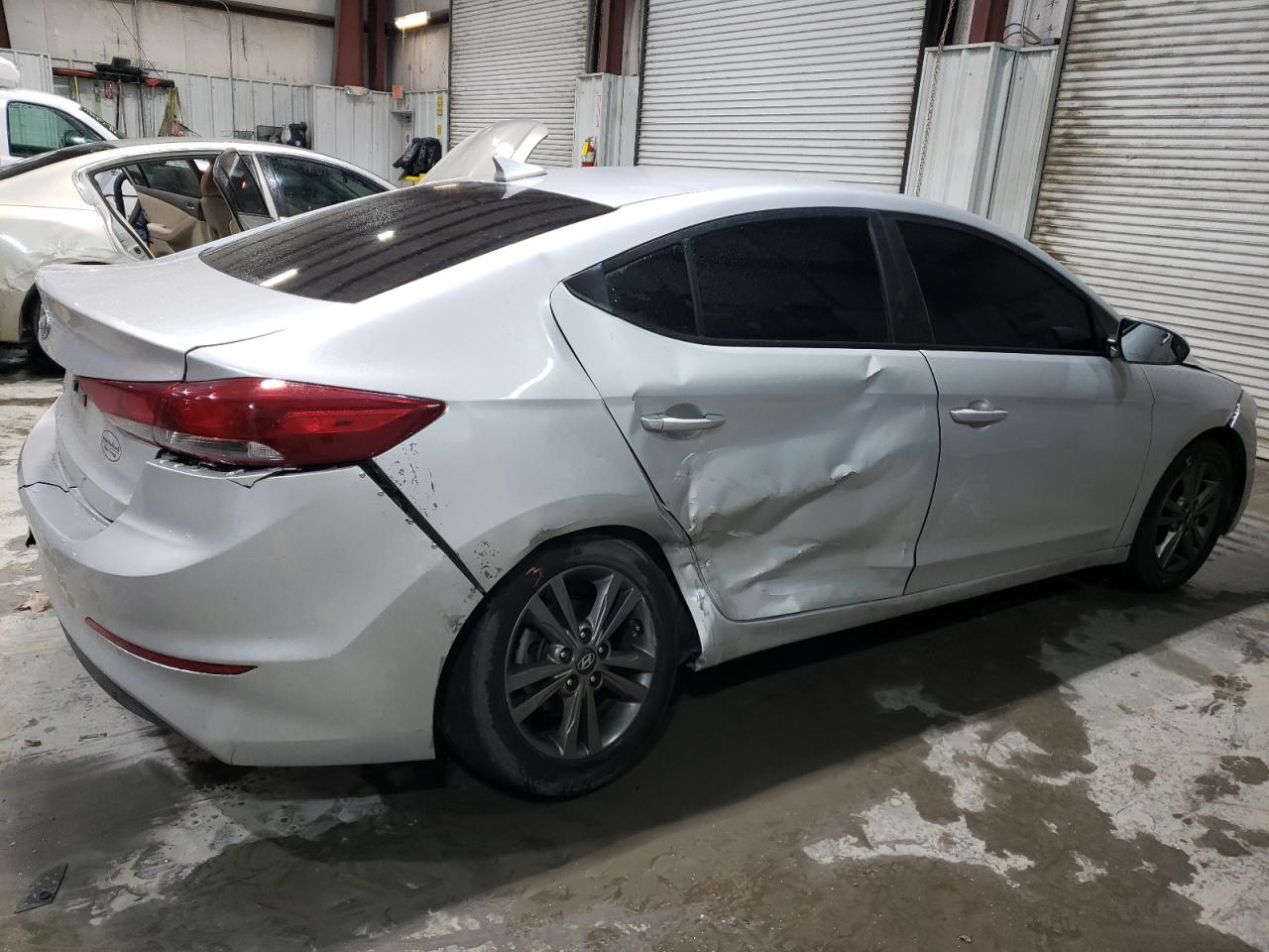 2018 Hyundai Elantra - Image 3