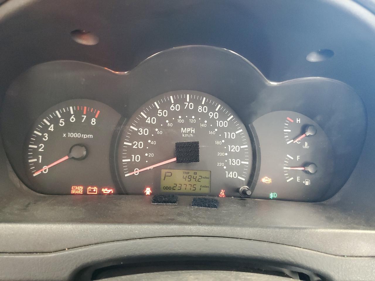 2004 Kia Spectra - Image 9