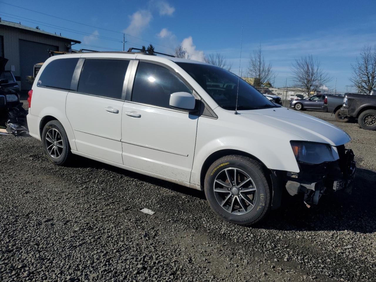 2016 Dodge Caravan - Image 4